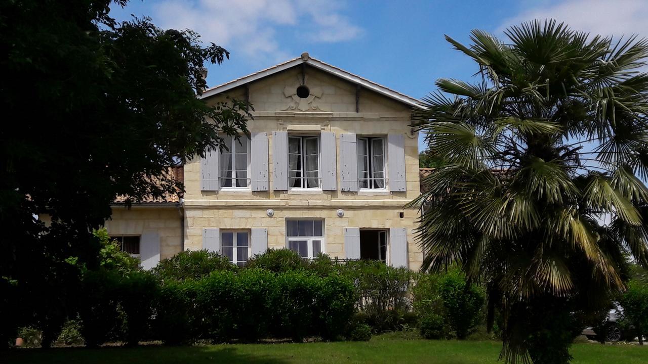 Golf De Teynac Acomodação com café da manhã Beychac-et-Caillau Exterior foto